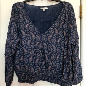 AEO Dark Blue Paisley V-Neck Long Sleeve